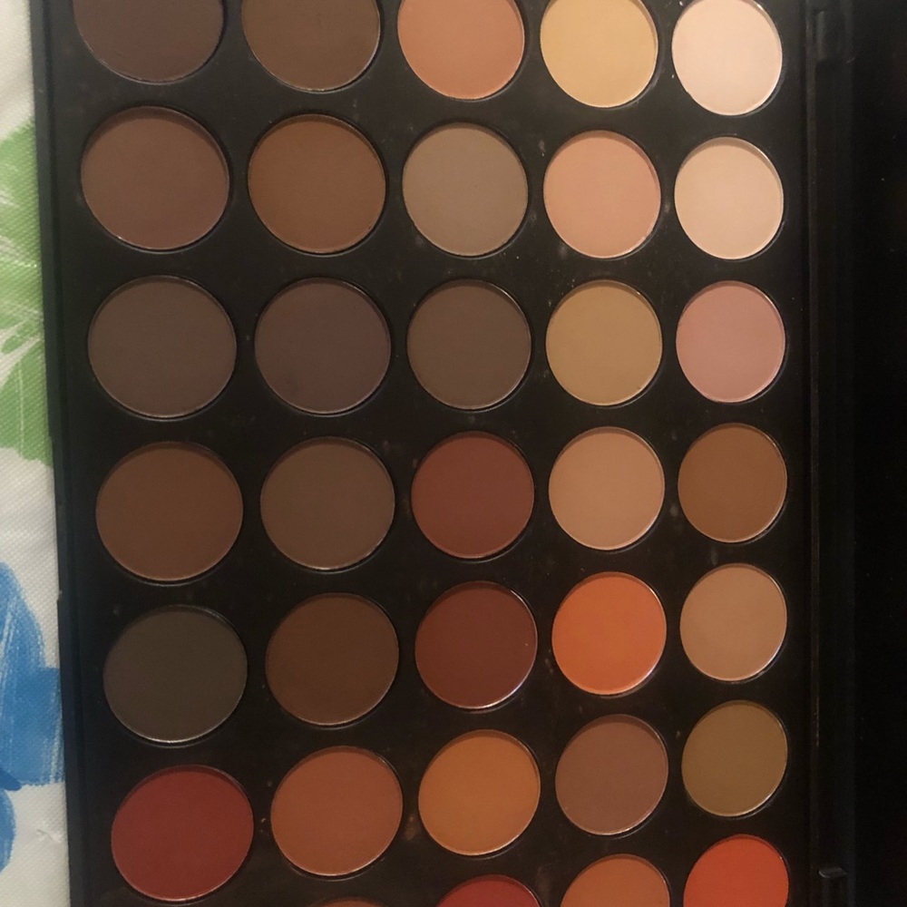 M&G Makeup Cosmetics